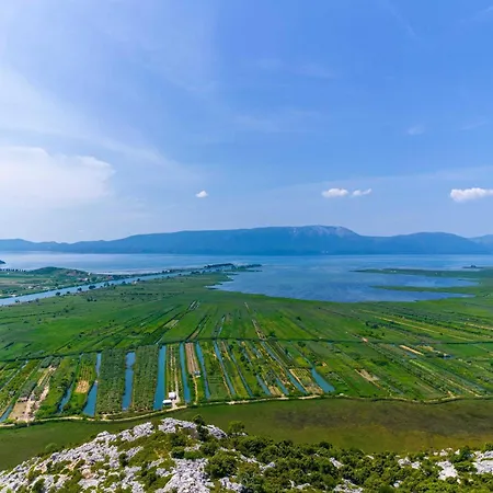 شقة Ema - With Sea View Rogotin