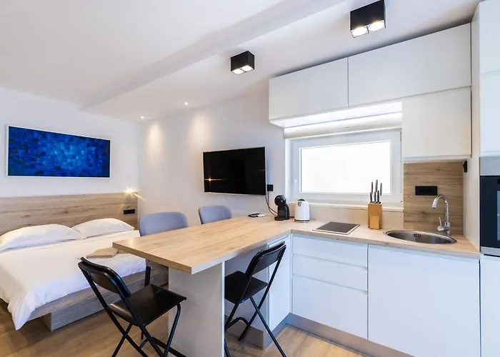 Ema - With Sea View Rogotin