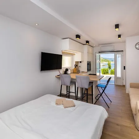 Апартаменты Ema - With Sea View *