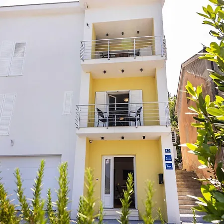 Apartment Ema - With Sea View